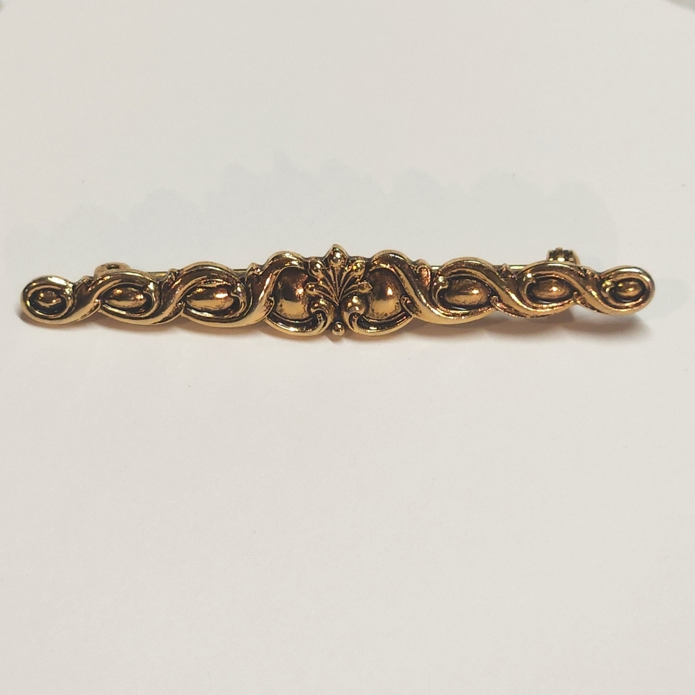 Vintage Sarah Coventry Gold Tone Victorian Scroll Bar Brooch Pin - Signed Sarah